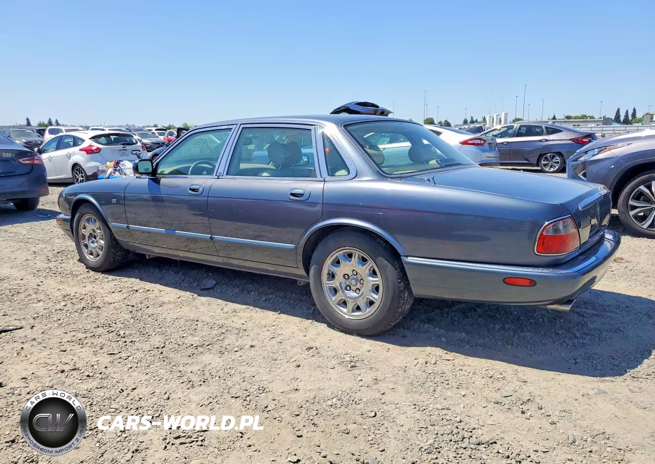 JAGUAR XJ8 VIN:SAJHX1247WC841374 - 2