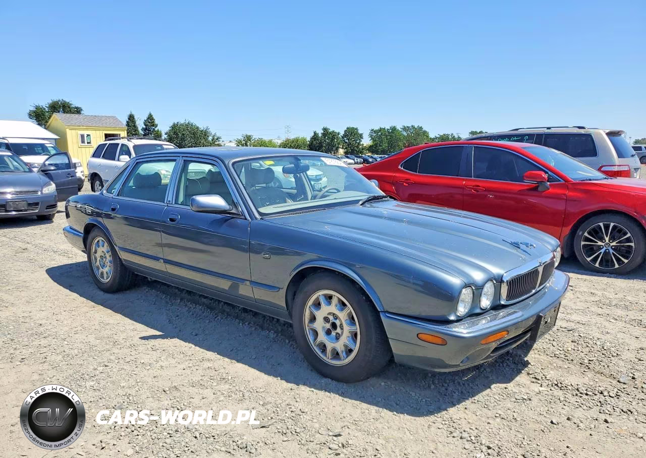JAGUAR XJ8 VIN:SAJHX1247WC841374 - 4