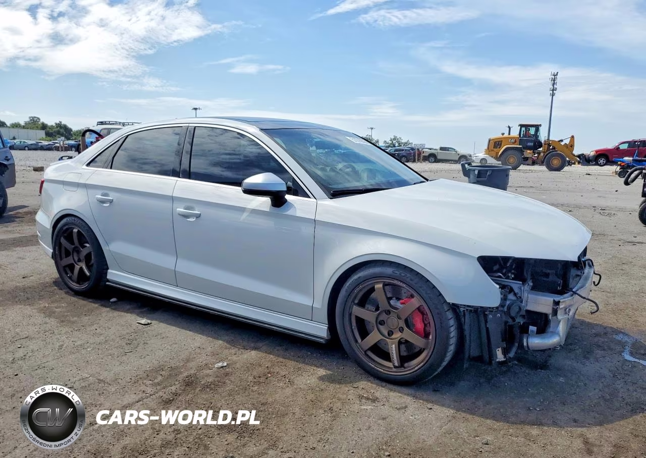 2018 Audi Rs3 VIN:WUABWGFF5J1904758 - 4