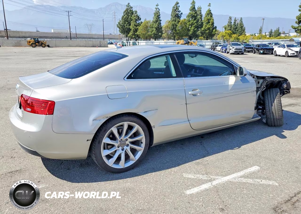 2013 Audi A5 Premium Plus VIN:WAULFAFR6DA031533 - 3