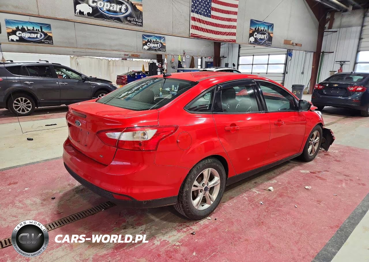 2014 Ford Focus Se VIN:1FADP3F23EL295579 - 3