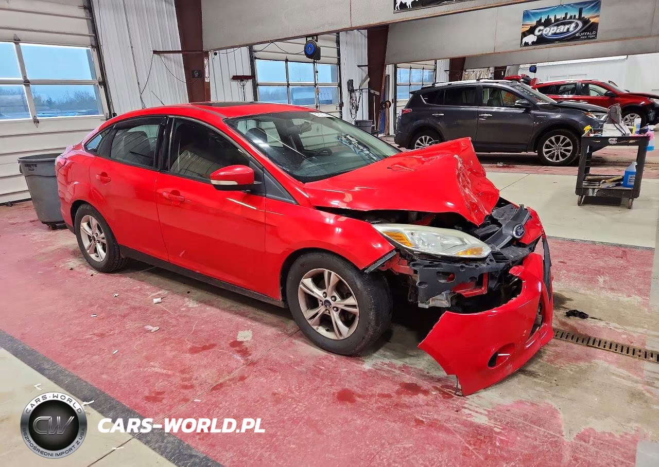 2014 Ford Focus Se VIN:1FADP3F23EL295579 - 4