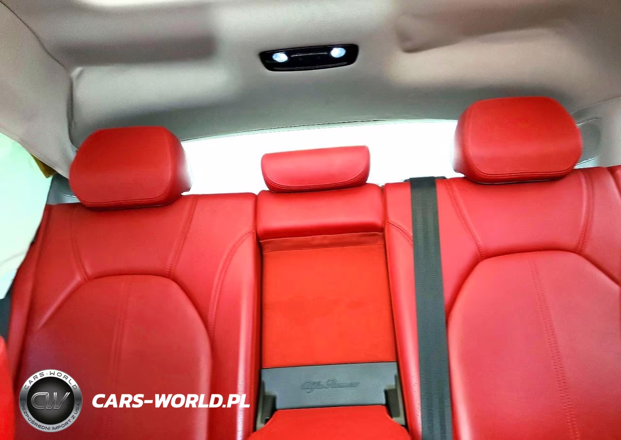 2019 Alfa Romeo Stelvio Ti VIN:ZASPAKBN8K7C57893 - 10
