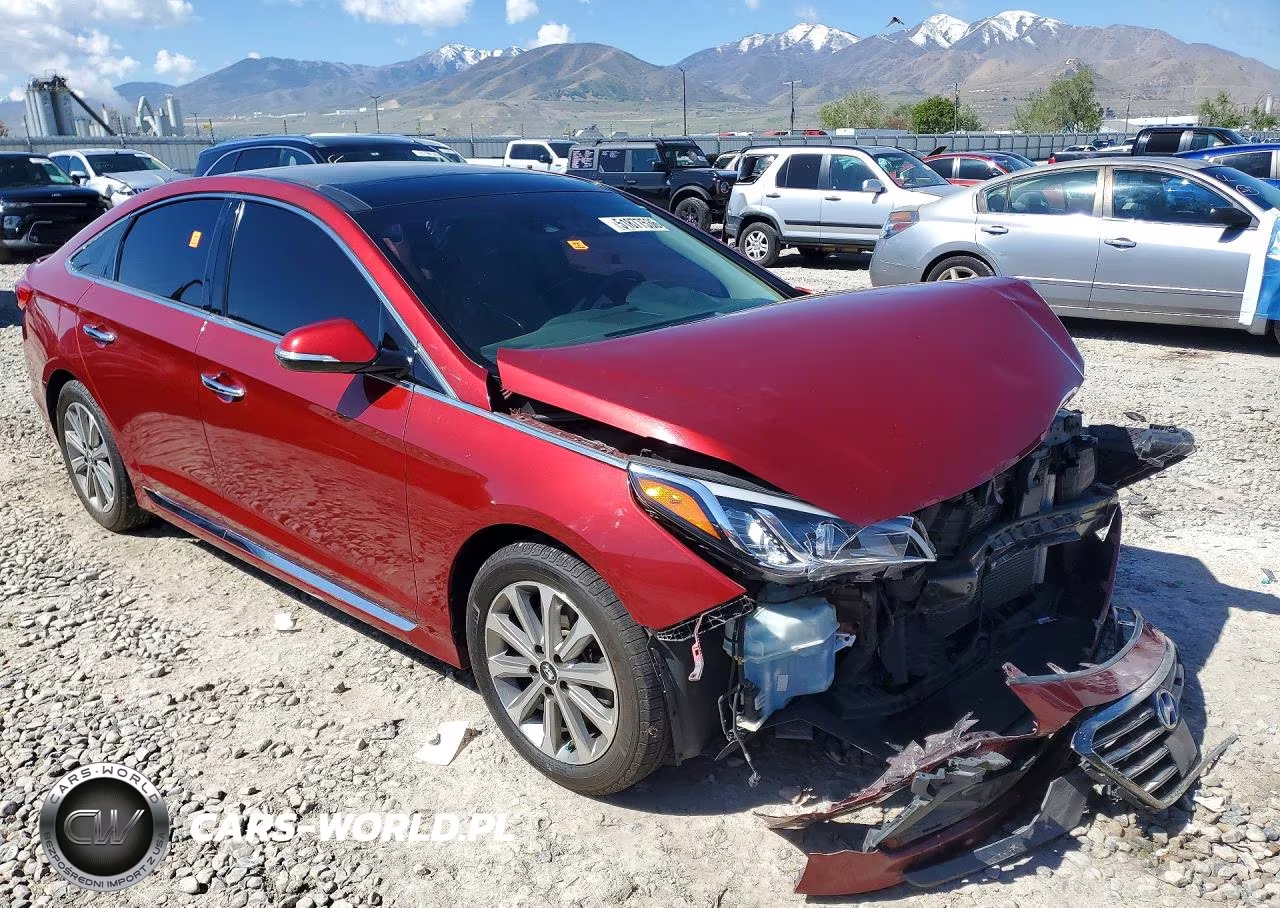 2016 Hyundai Sonata Limited VIN:5NPE34AF4GH324119 - 4