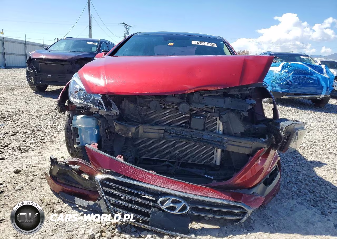 2016 Hyundai Sonata Limited VIN:5NPE34AF4GH324119 - 5