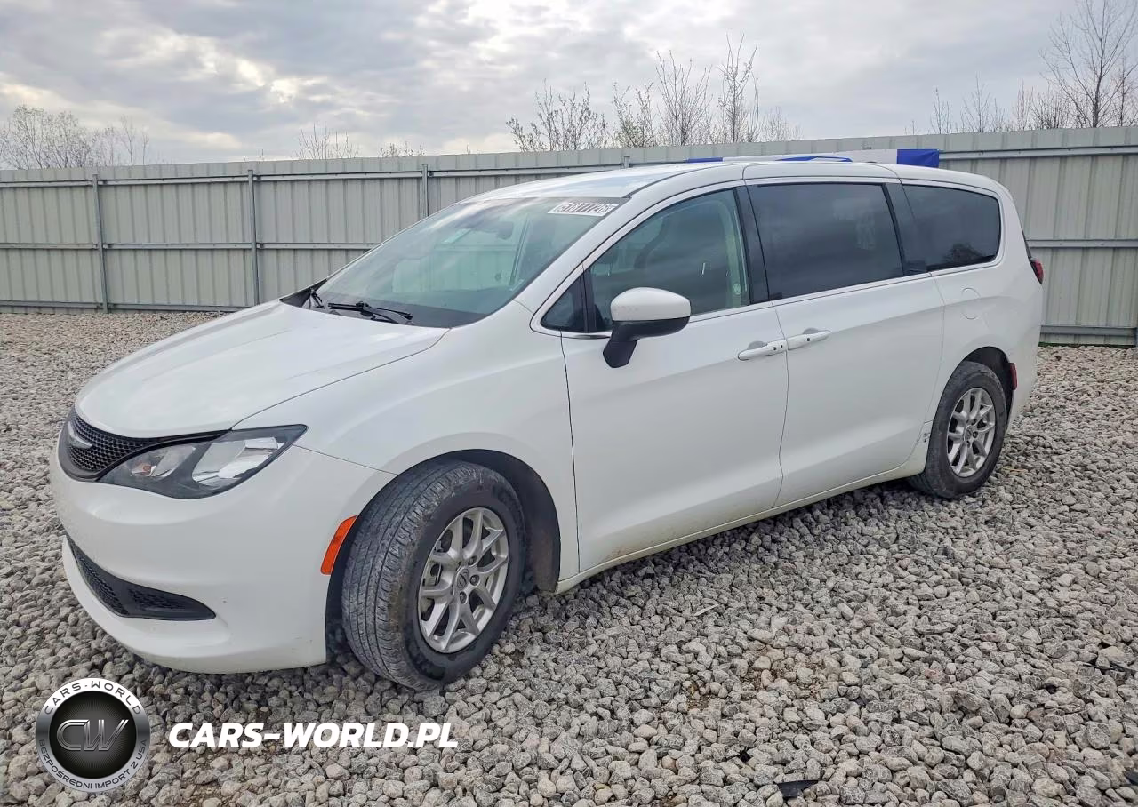 2023 Chrysler Voyager Lx