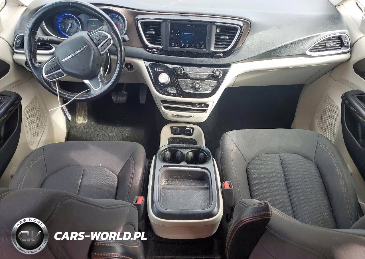 2019 Chrysler Pacifica Touring Plus VIN:2C4RC1FG9KR705235 - 8