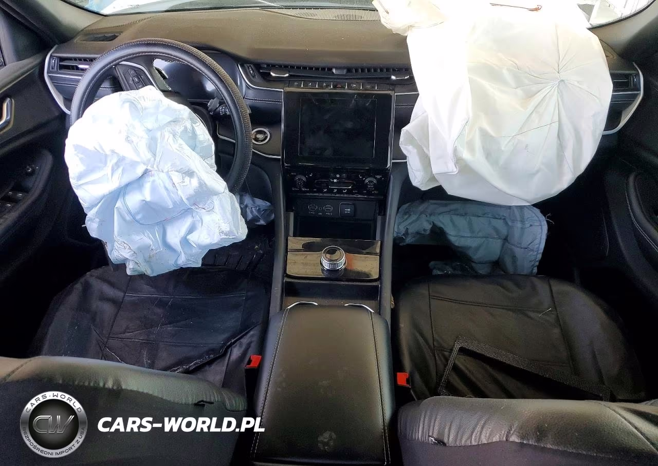 2025 Jeep Grand Cherokee Laredo VIN:1C4RJGAG6SC266262 - 8