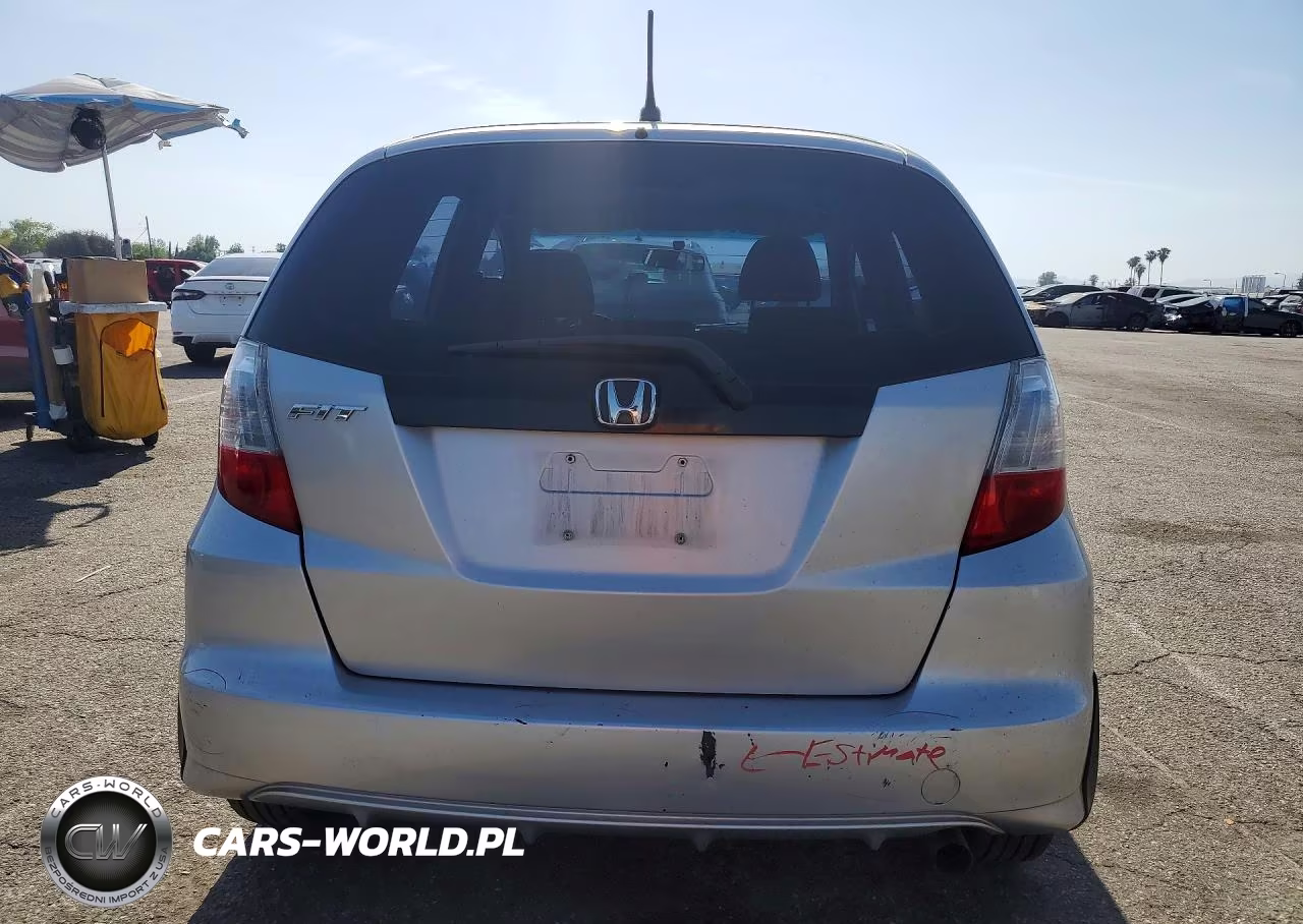 2011 Honda Fit VIN:JHMGE8H34BC023309 - 6