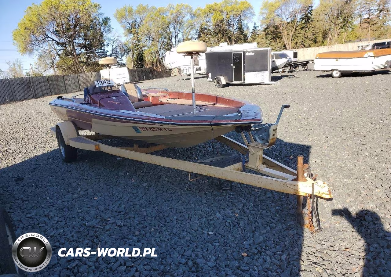 1986 Skeeter Boat