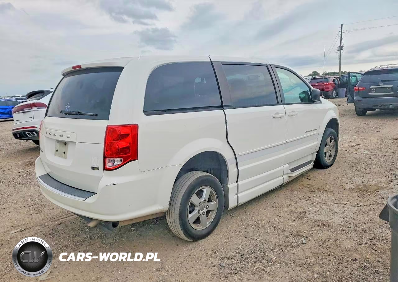 2011 Dodge Grand Caravan Express VIN:2D4RN4DG0BR770038 - 3