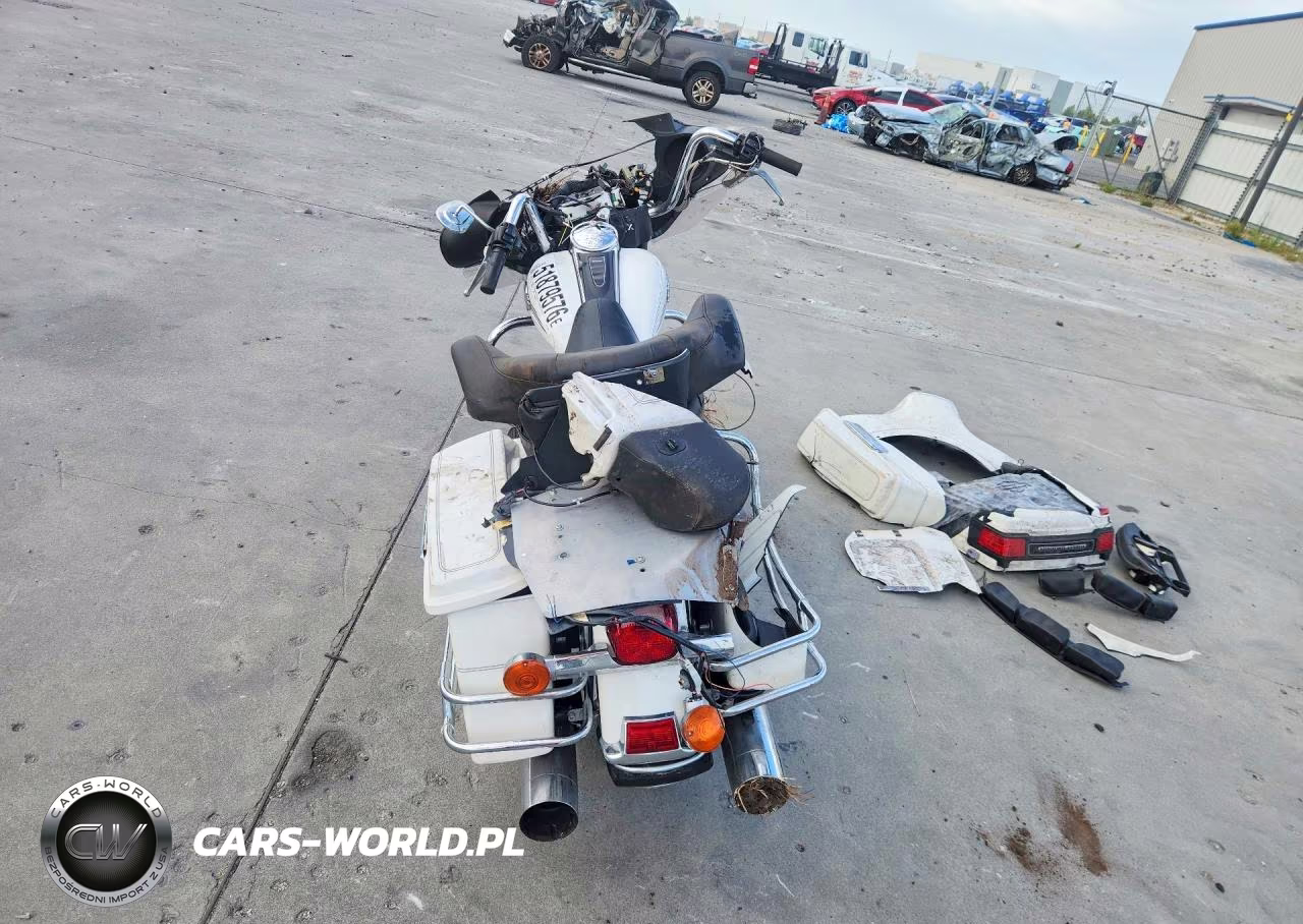 2006 Harley-Davidson Flhtcui VIN:1HD1FCW186Y645539 - 4