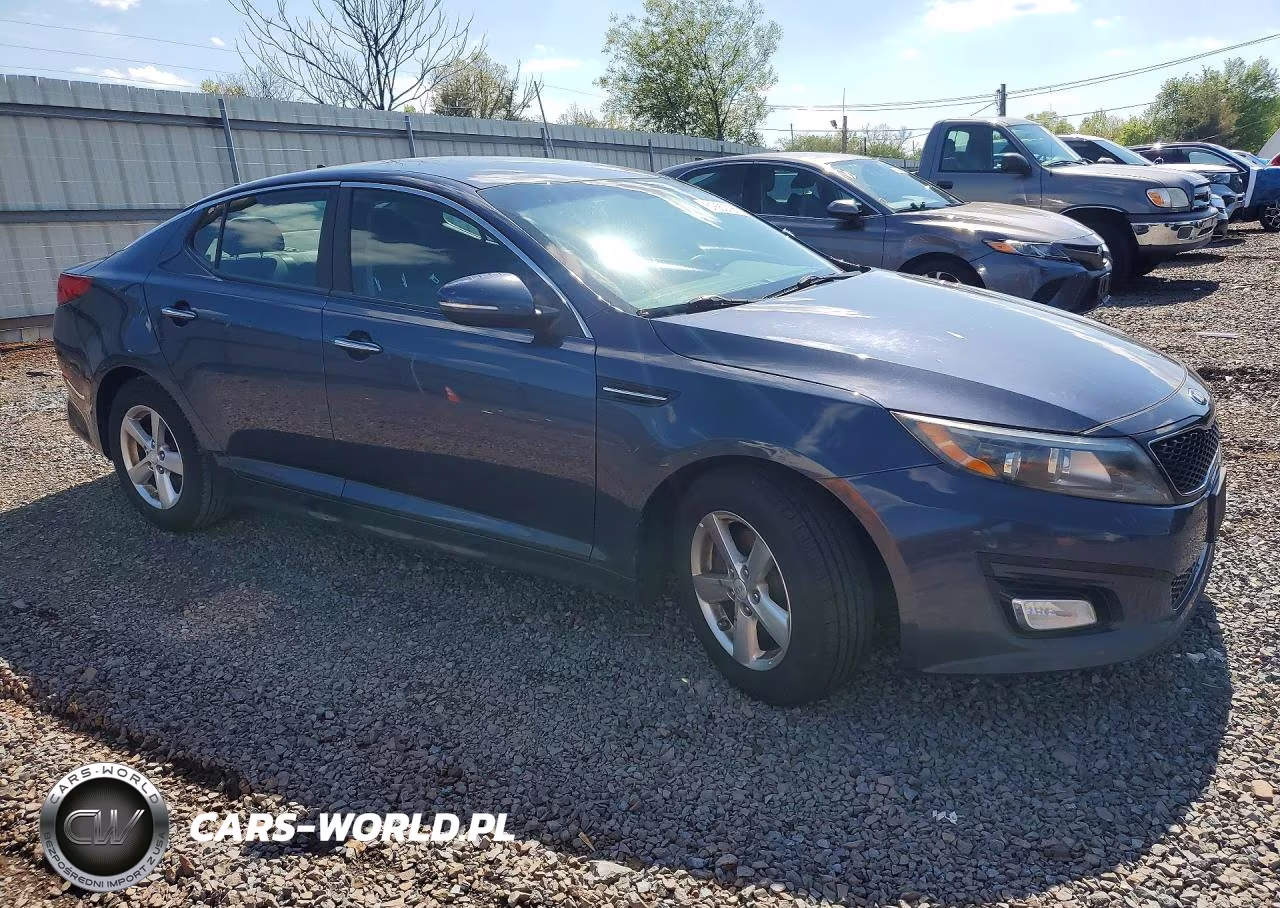 2015 Kia Optima Lx VIN:5XXGM4A70FG483261 - 4