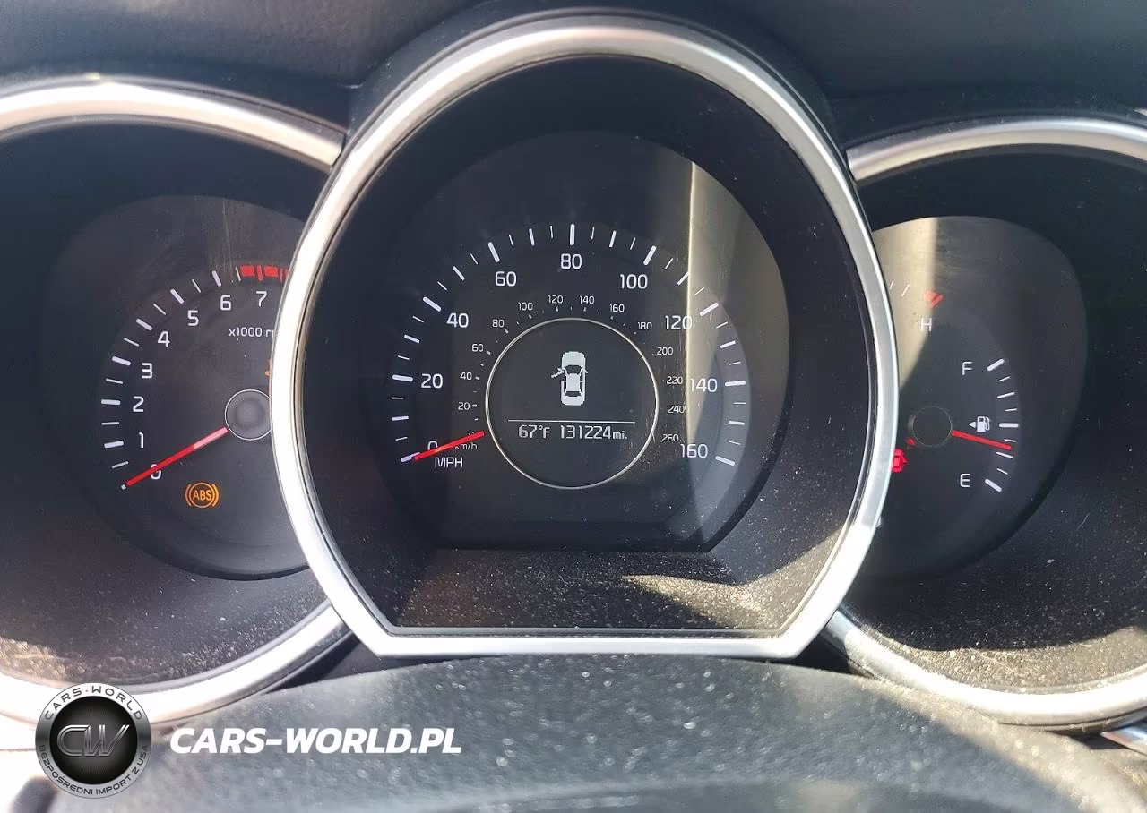 2015 Kia Optima Lx VIN:5XXGM4A70FG483261 - 9