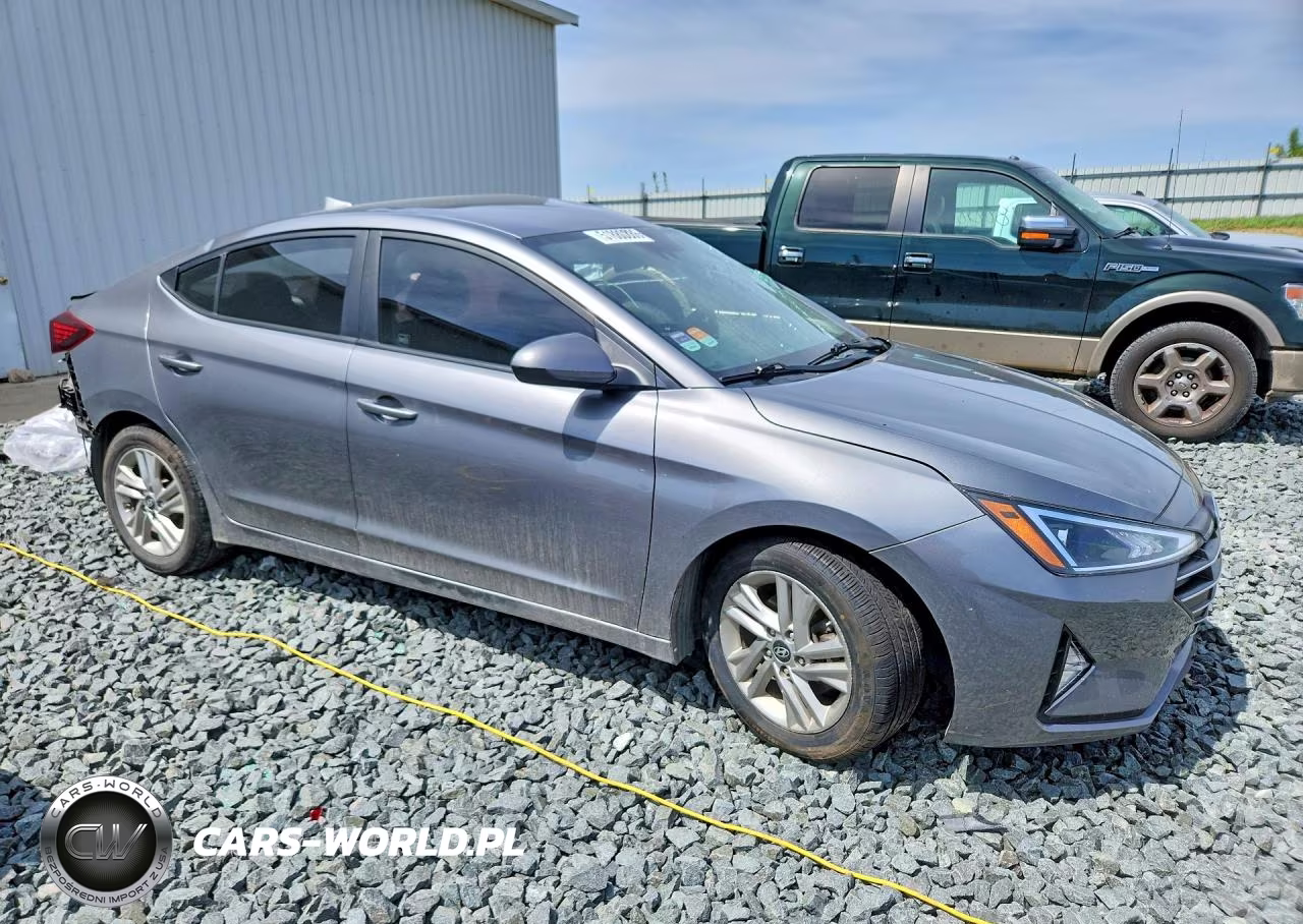 2019 Hyundai Elantra Sel VIN:5NPD84LF0KH425550 - 4