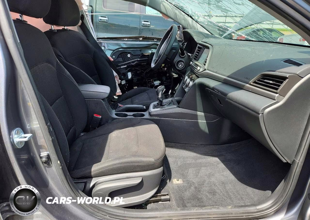 2019 Hyundai Elantra Sel VIN:5NPD84LF0KH425550 - 7