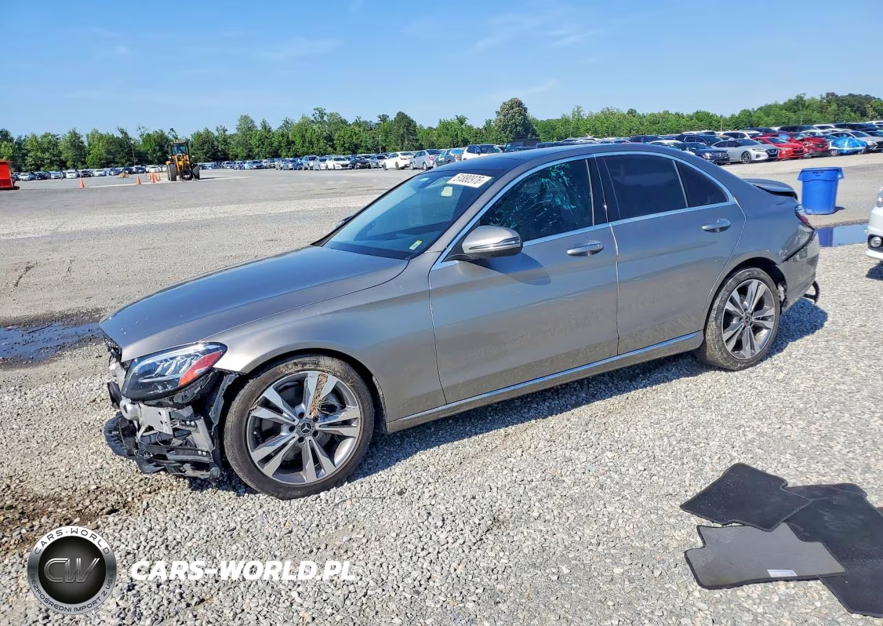 2020 Mercedes-Benz C 300