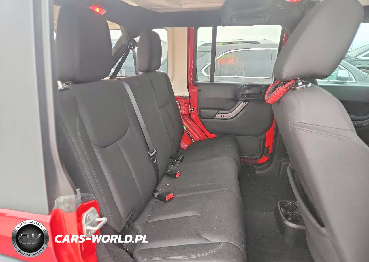 2014 Jeep Wrangler Unlimited Sport VIN:1C4BJWDG8EL198221 - 11