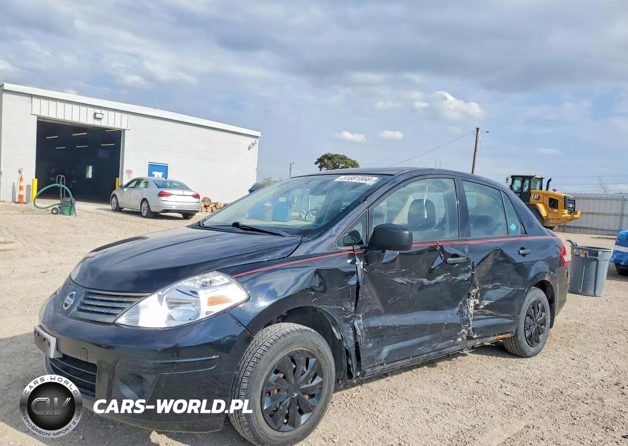 2009 Nissan Versa 1.6 Base