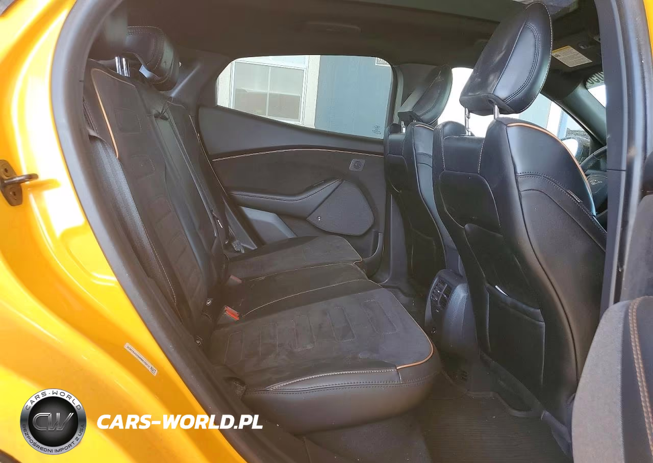 2022 Ford Mustang VIN:3FMTK4SE5NMA15312 - 11