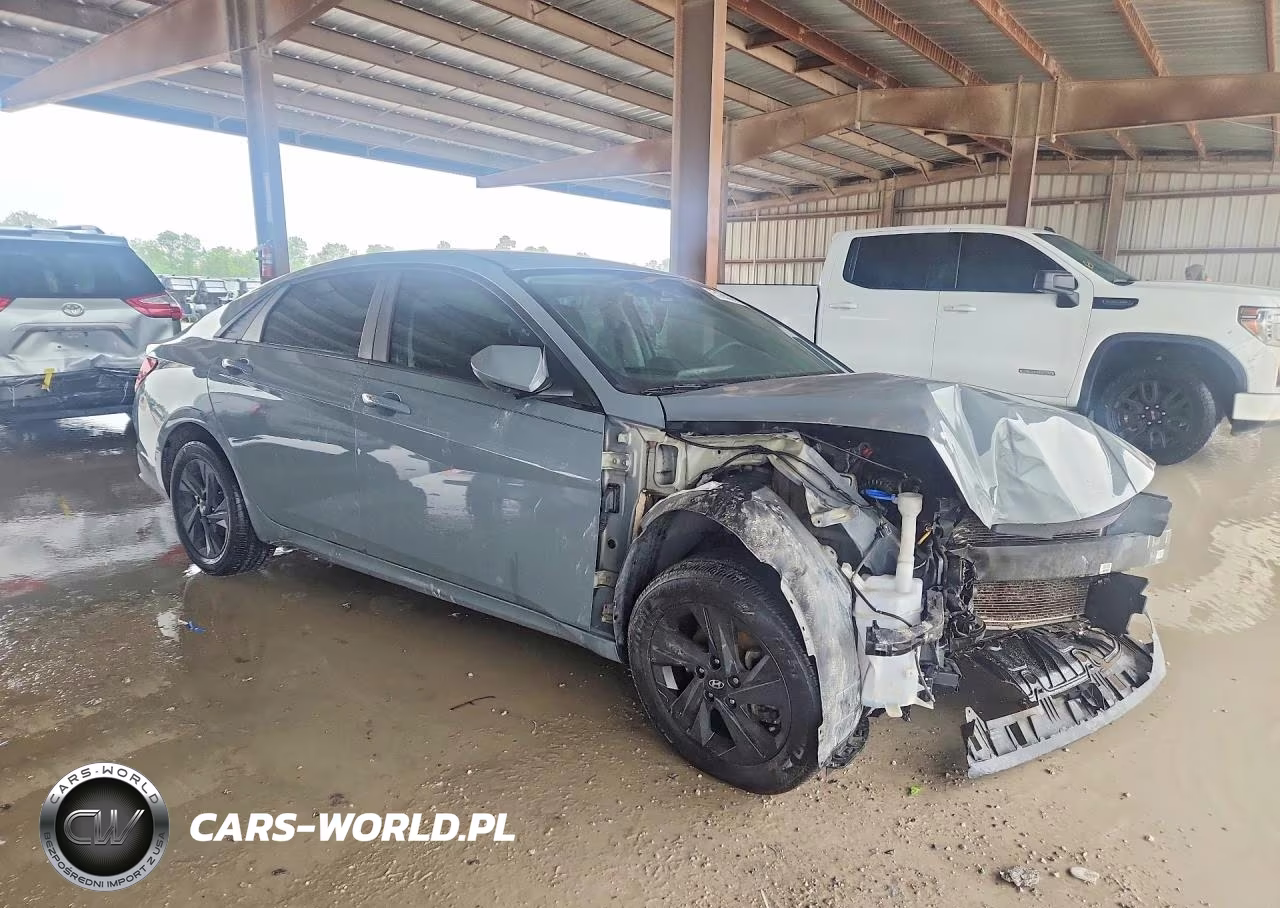 2021 Hyundai Elantra Sel VIN:KMHLM4AG3MU065682 - 4