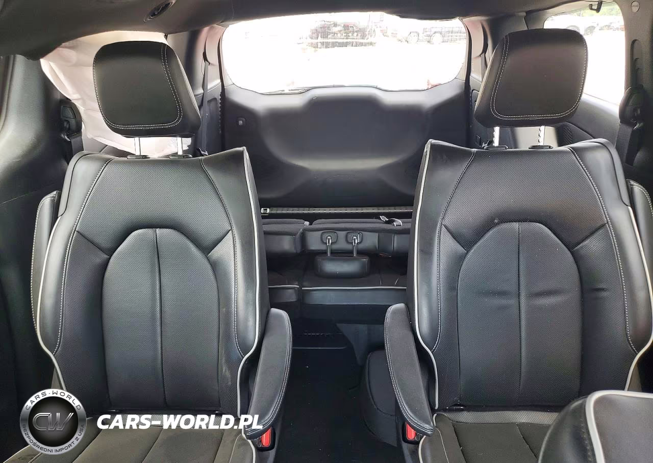 2022 Chrysler Pacifica Hybrid Limited VIN:2C4RC1S7XNR157059 - 10