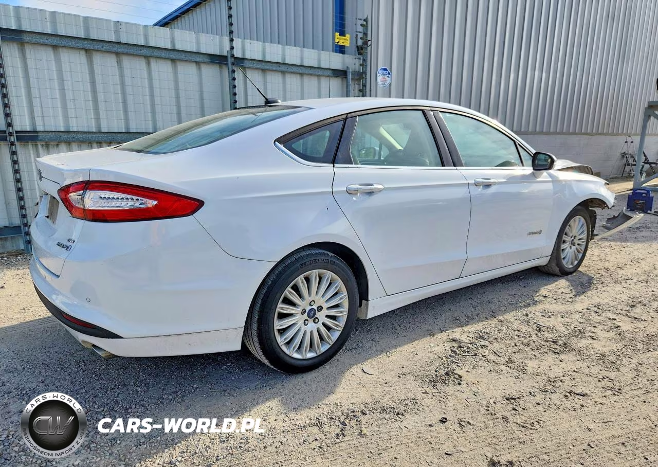 2014 Ford Fusion Se Hybrid VIN:3FA6P0LU9ER271690 - 3