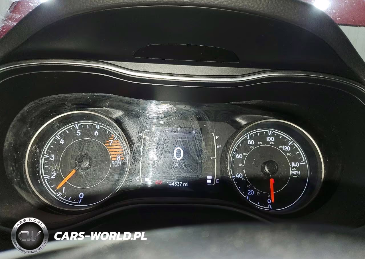 2019 Jeep Cherokee Latitude Plus VIN:1C4PJLLX6KD344191 - 9