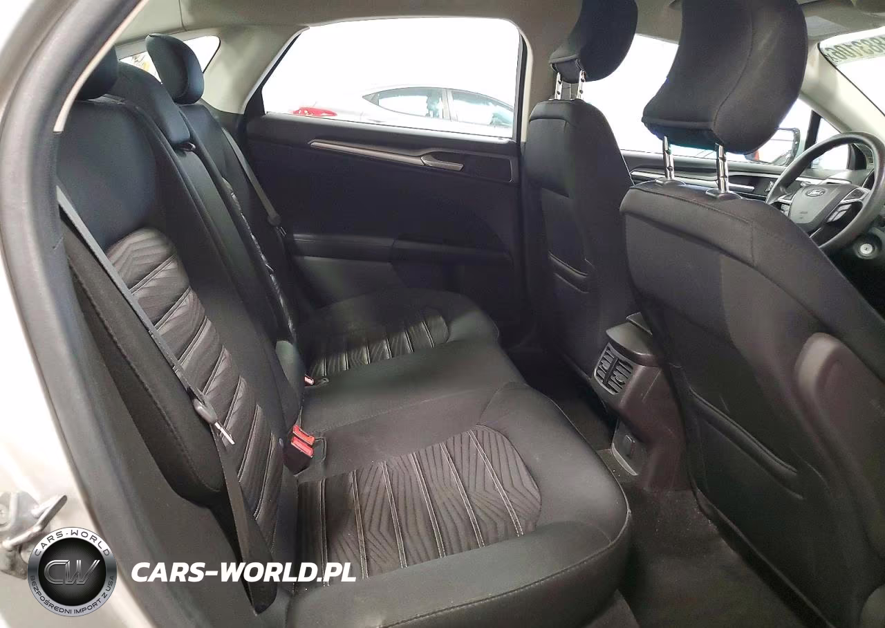 2016 Ford Fusion Se VIN:3FA6P0H7XGR304105 - 10