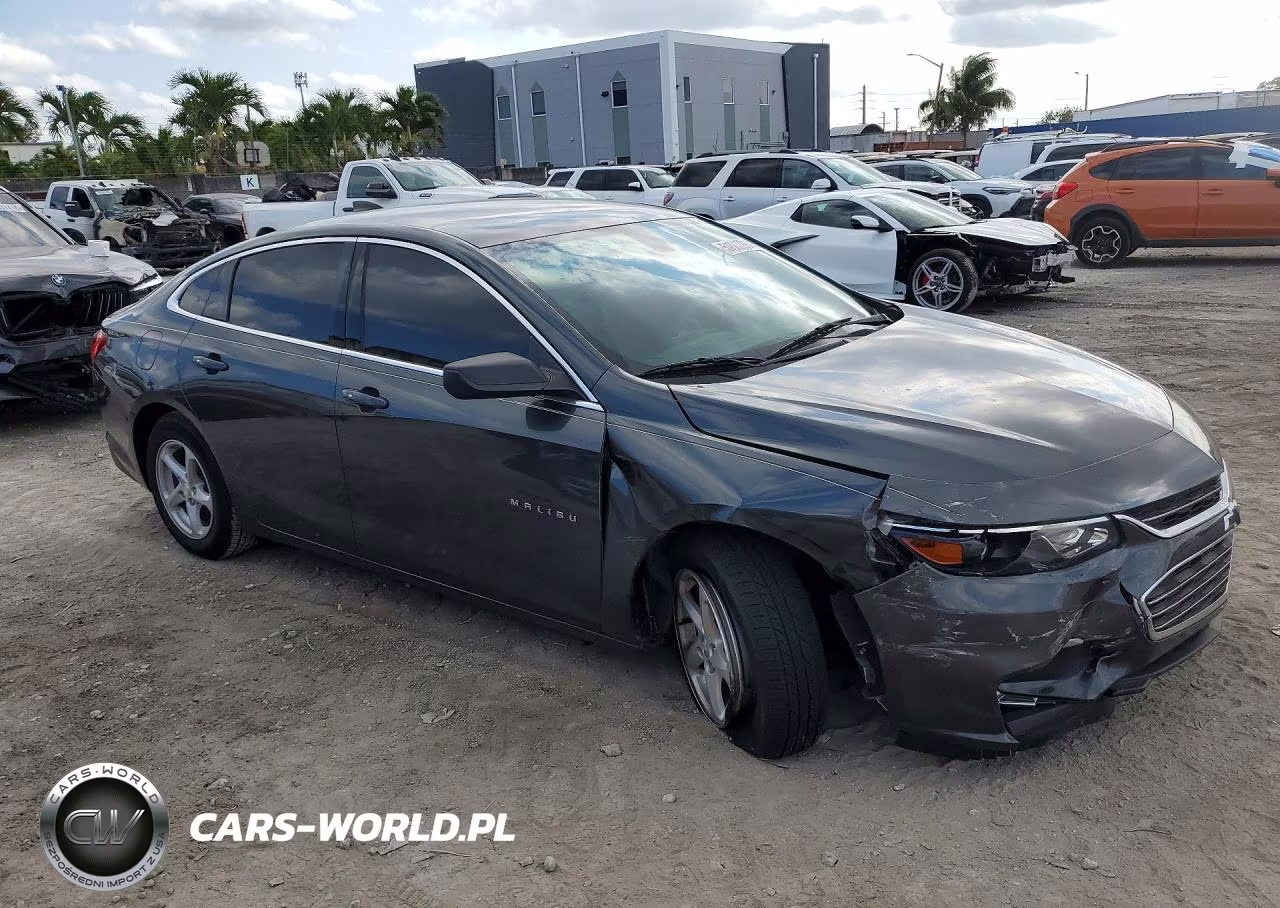 2018 Chevrolet Malibu Ls VIN:1G1ZB5ST0JF195661 - 4
