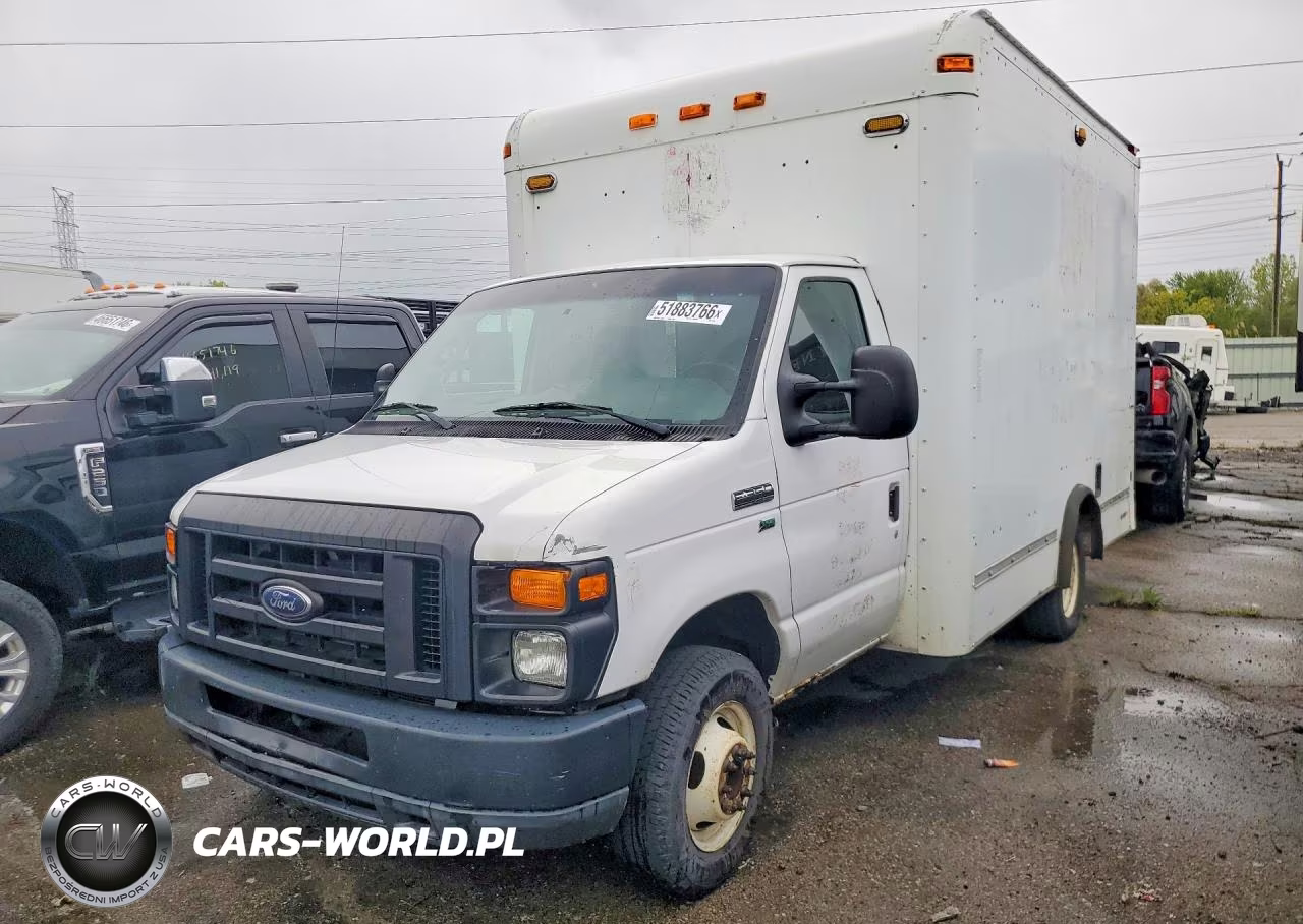 2010 Ford Econoline E350 Super Duty Cutaway Van