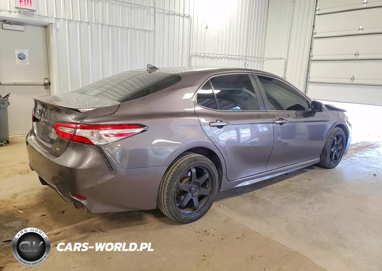 2020 Toyota Camry Se VIN:4T1G11AK1LU942696 - 3