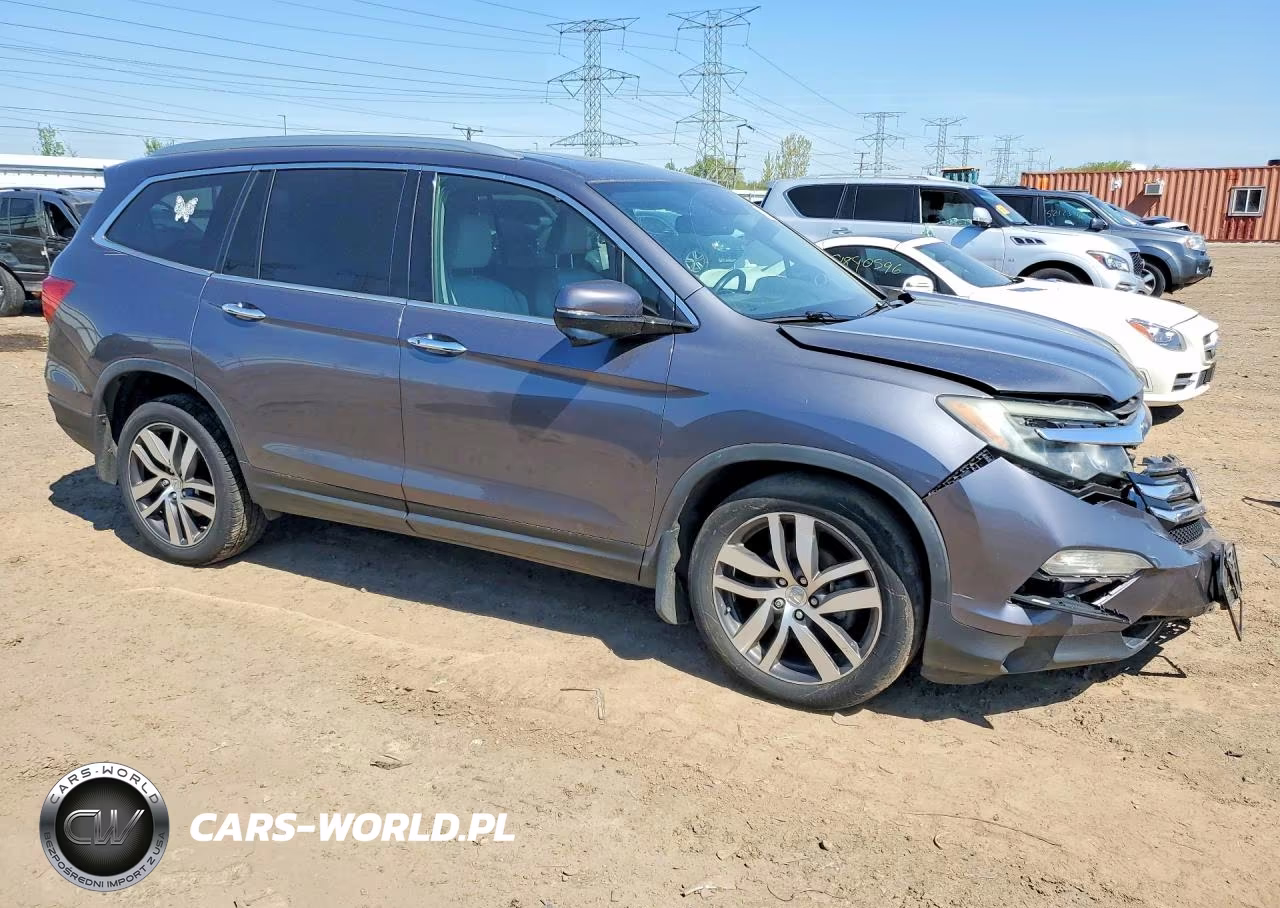 2018 Honda Pilot Touring VIN:5FNYF6H96JB064215 - 4