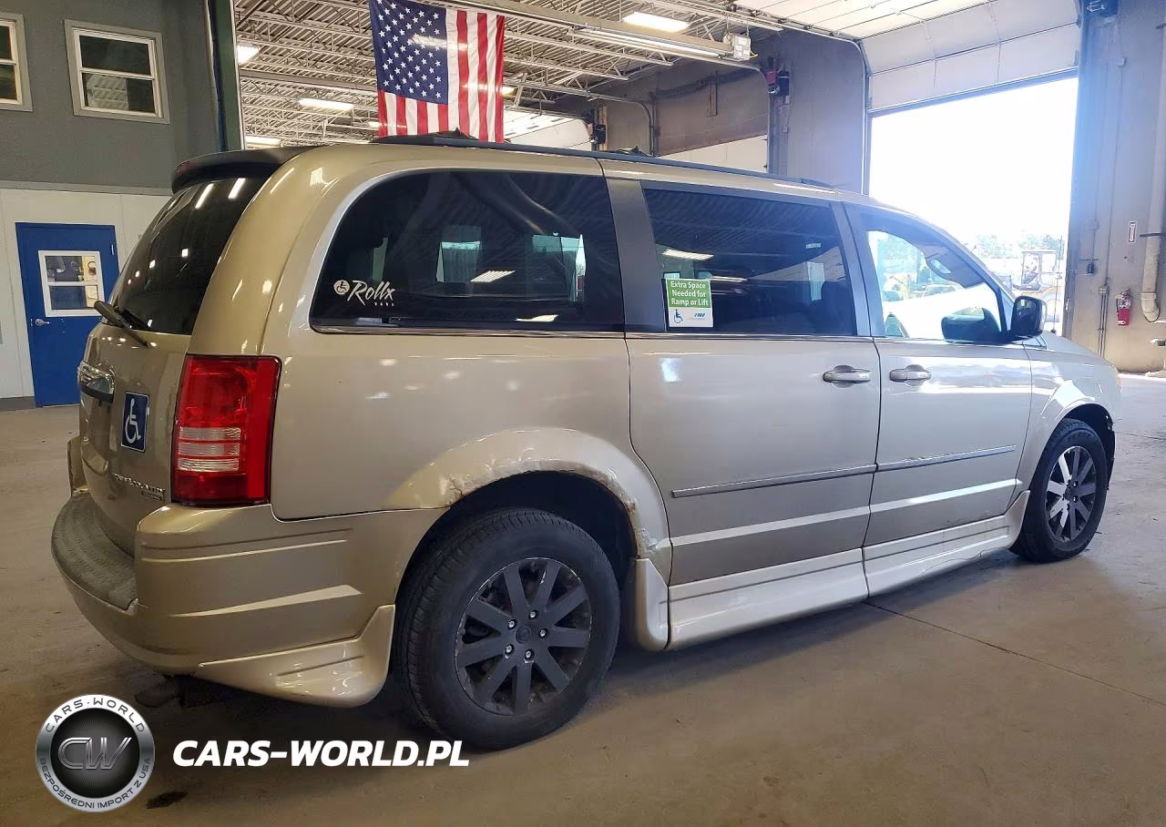 2009 Chrysler Town & Country Touring VIN:2A8HR54169R618718 - 3