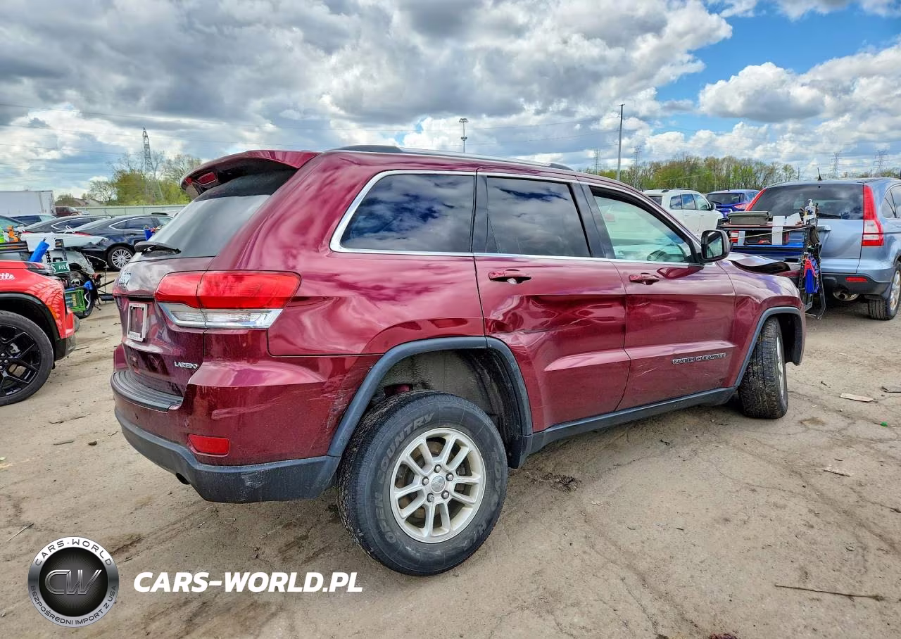 2018 Jeep Grand Cherokee Laredo VIN:1C4RJFAG6JC457642 - 3
