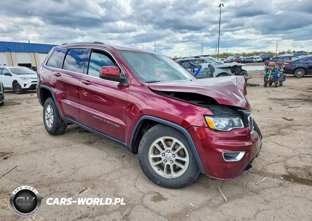 2018 Jeep Grand Cherokee Laredo VIN:1C4RJFAG6JC457642 - 4