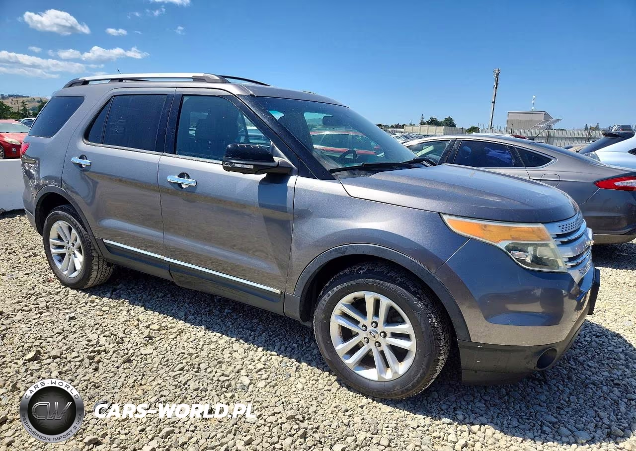 2011 Ford Explorer Xlt VIN:1FMHK8D84BGA65712 - 4