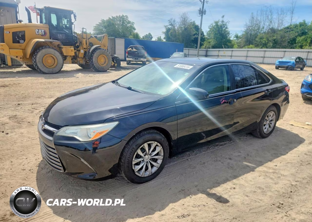 2016 Toyota Camry Le – zdjęcie 1 z 12