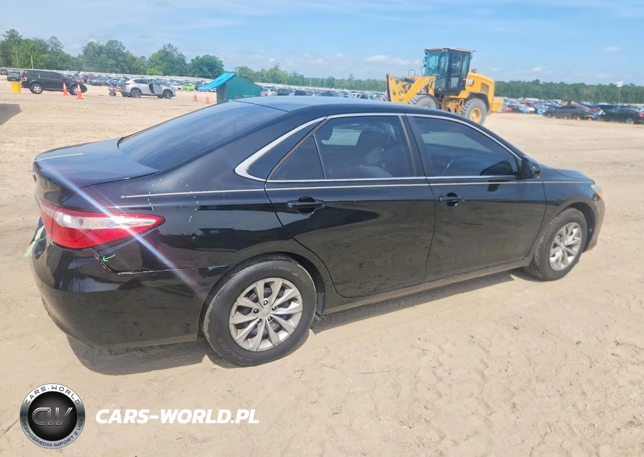 2016 Toyota Camry Le VIN:4T4BF1FK4GR573767 - 3