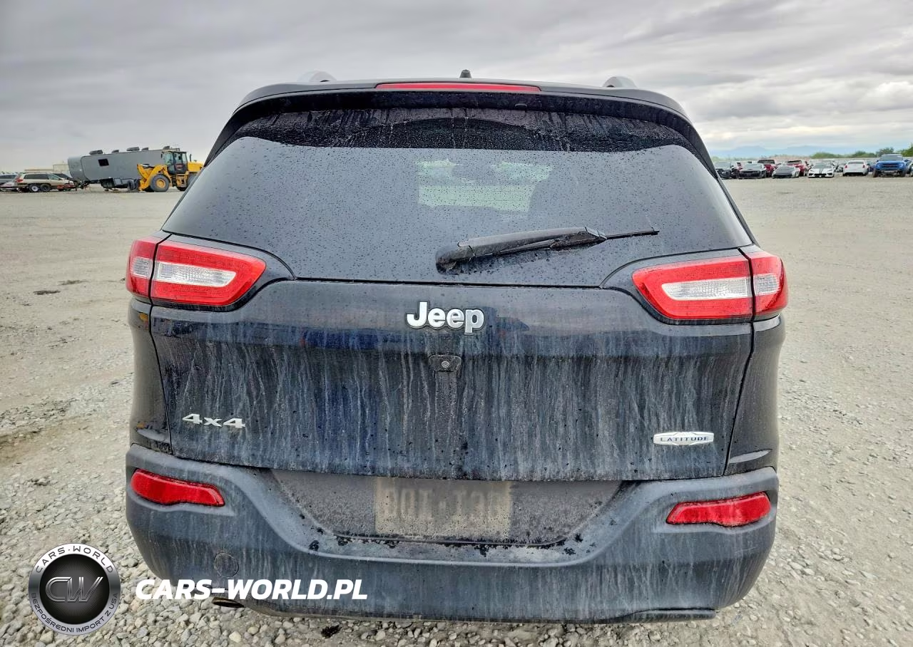 2015 Jeep Cherokee Latitude VIN:1C4PJMCB7FW789575 - 6