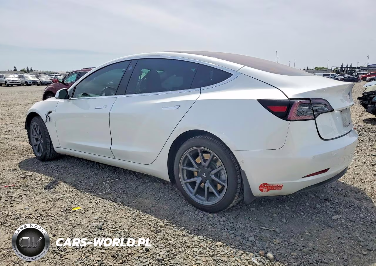 2018 Tesla Model 3 VIN:5YJ3E1EA3JF005637 - 2