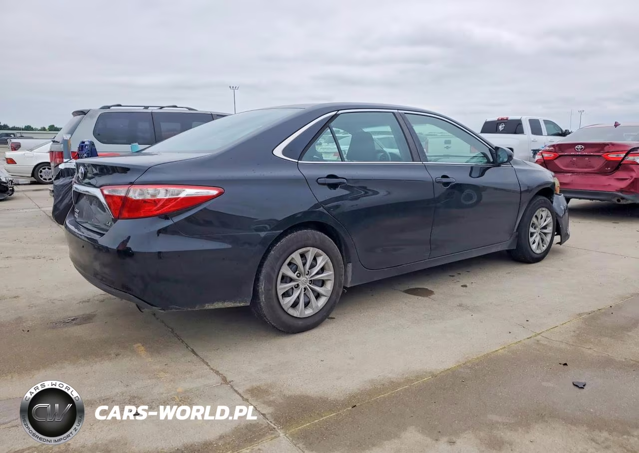 2015 Toyota Camry Le VIN:4T4BF1FK8FR478546 - 3