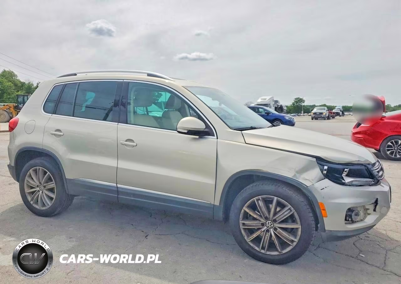 2015 Volkswagen Tiguan S VIN:WVGAV7AX0FW566395 - 4