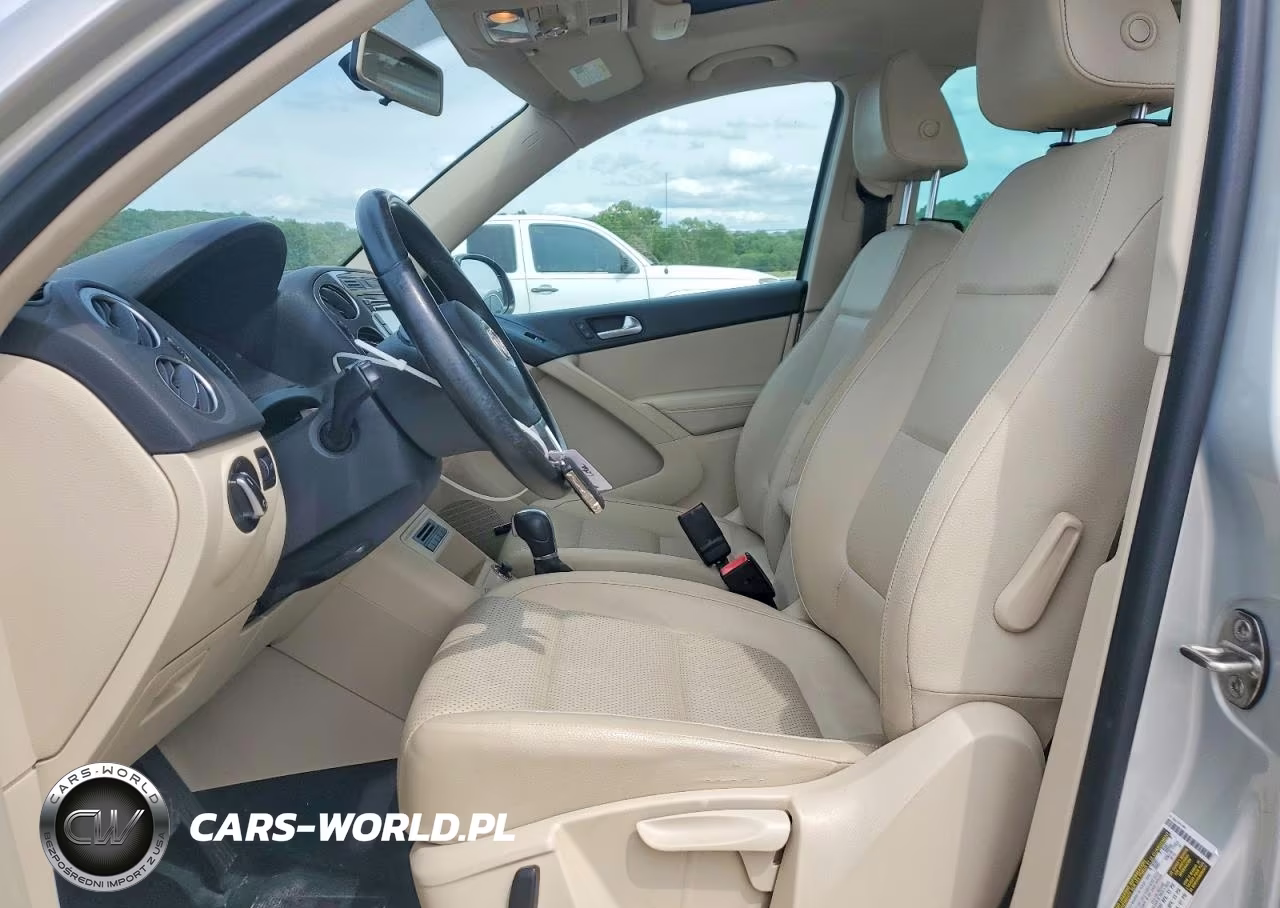 2015 Volkswagen Tiguan S VIN:WVGAV7AX0FW566395 - 7