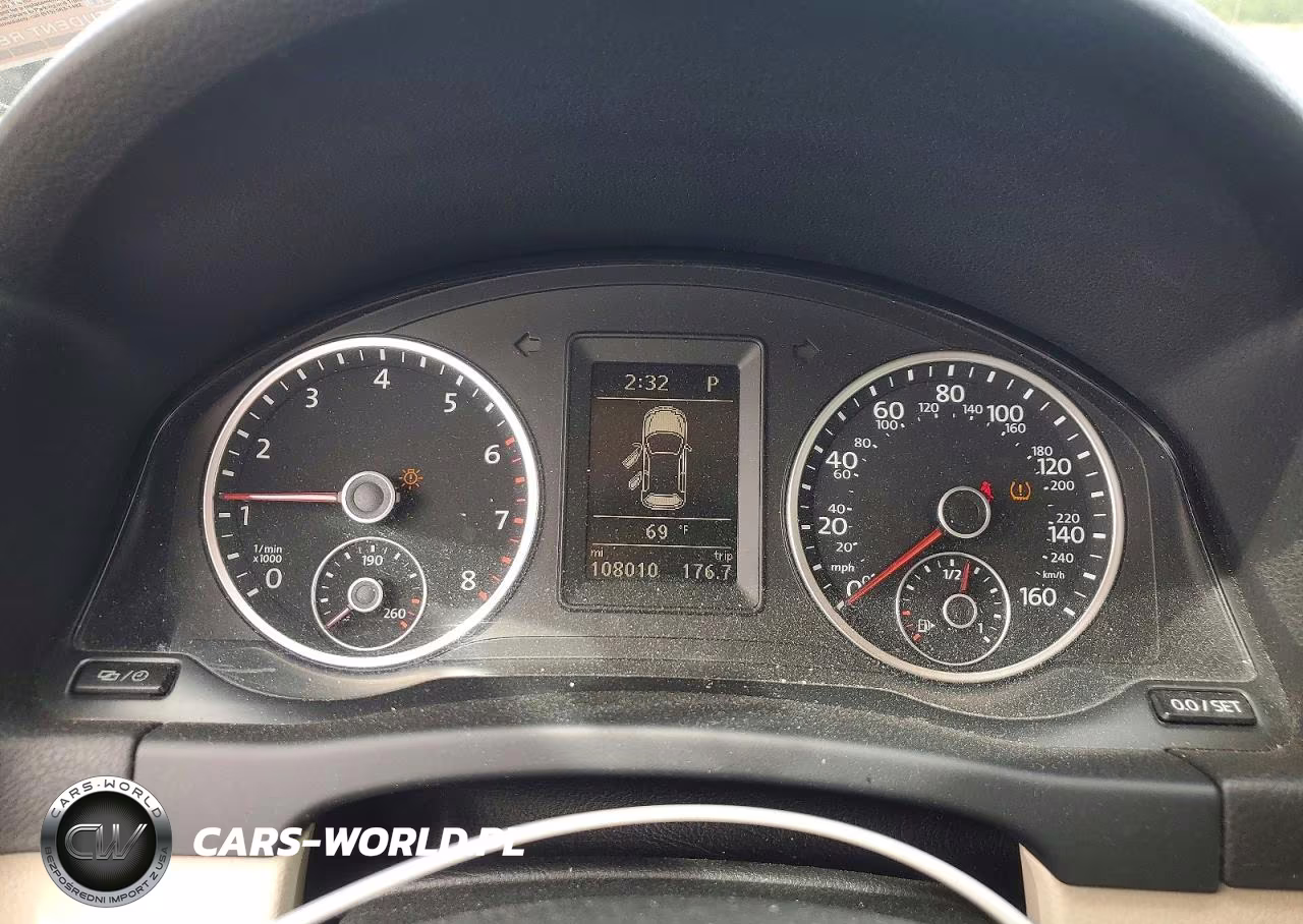 2015 Volkswagen Tiguan S VIN:WVGAV7AX0FW566395 - 9