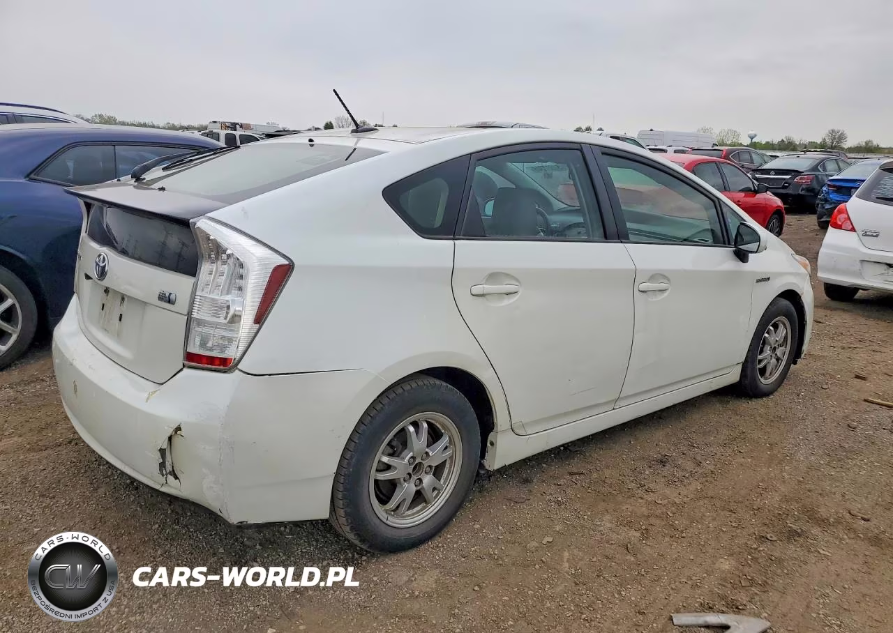 2011 Toyota Prius Two VIN:JTDKN3DU9B1415839 - 3
