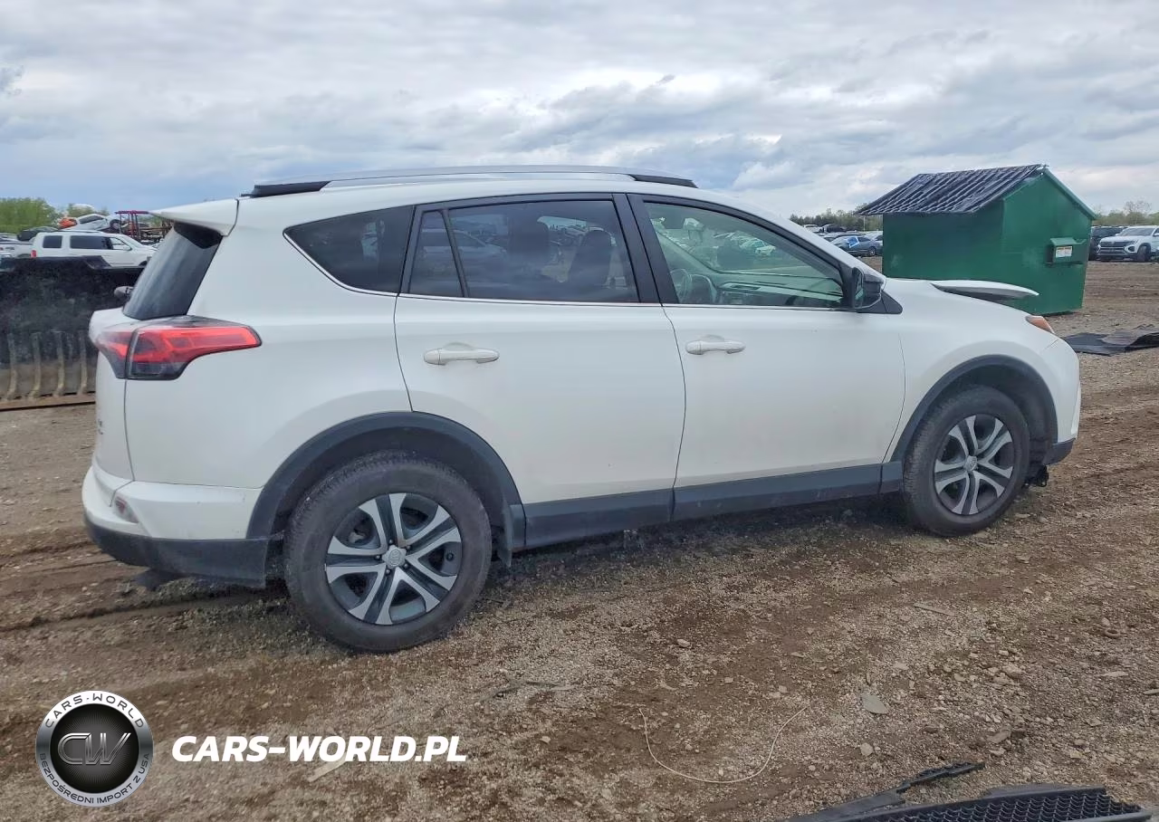 2018 Toyota Rav4 Le VIN:JTMBFREV5JJ746570 - 3