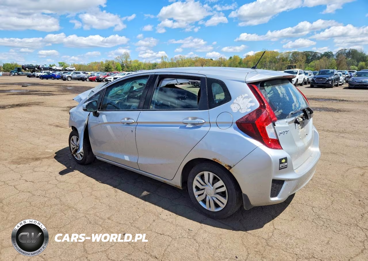 2015 Honda Fit Lx VIN:3HGGK5G5XFM764212 - 2