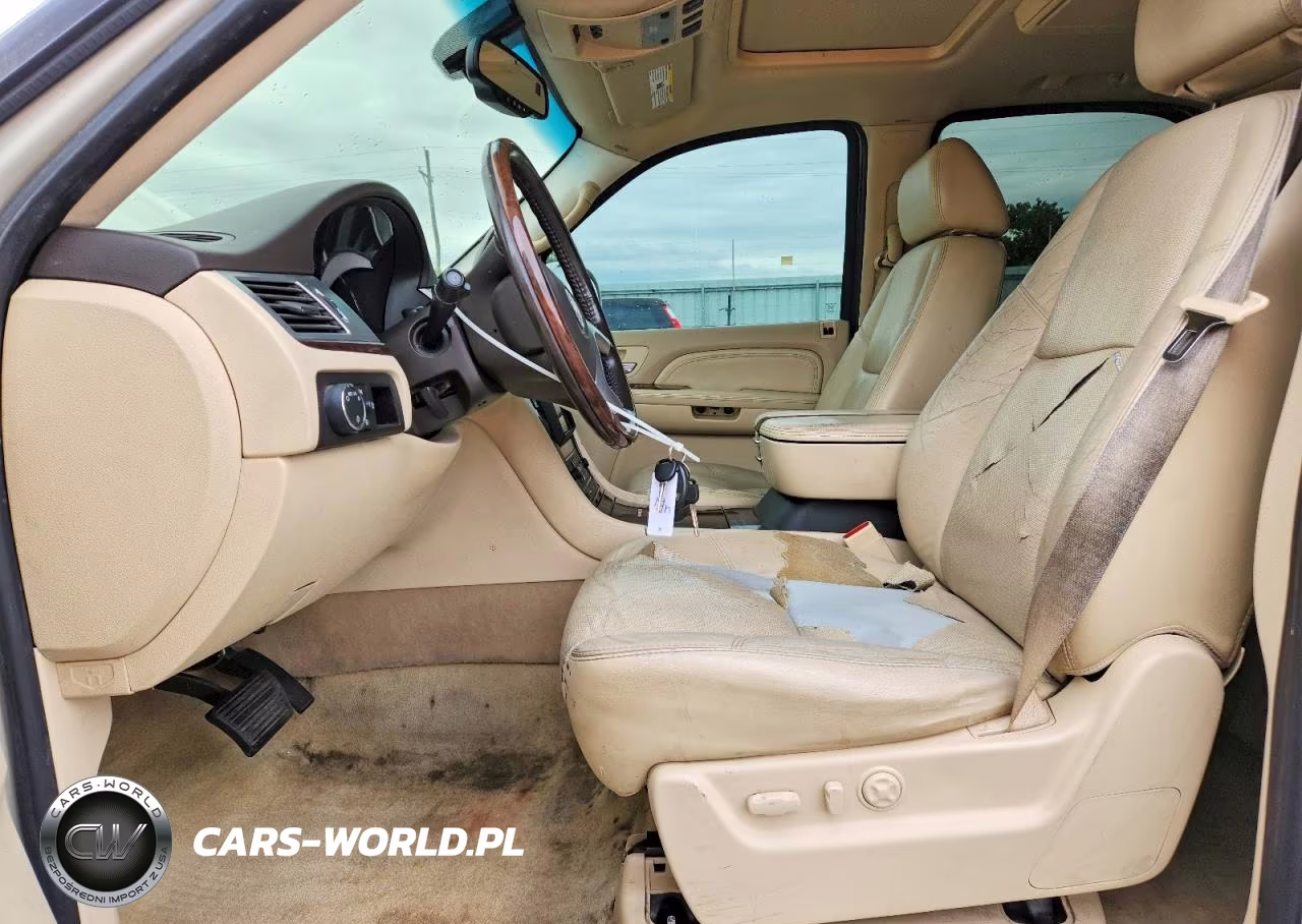 2007 Cadillac Escalade Luxury VIN:1GYFK63887R164735 - 7