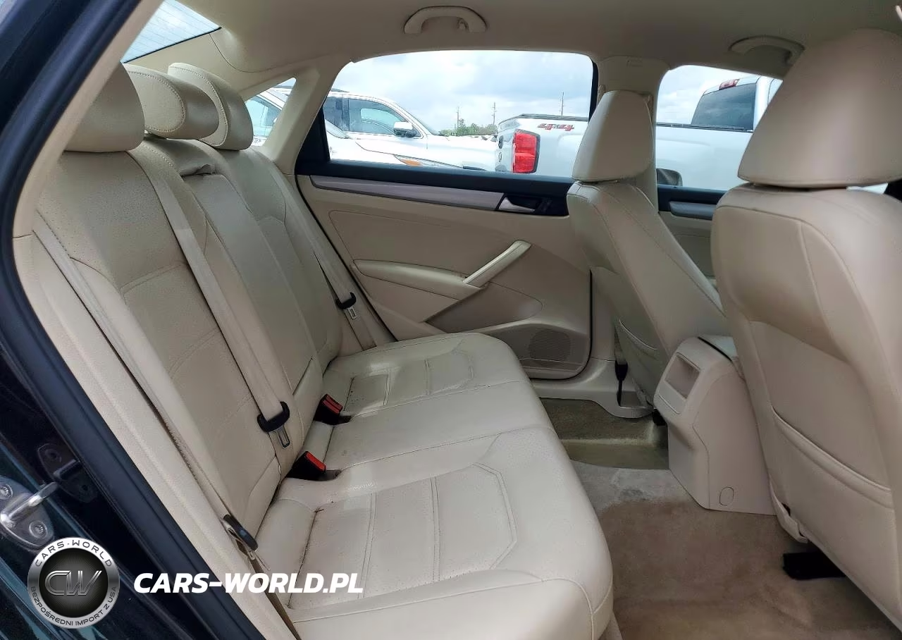 2015 Volkswagen Passat S VIN:1VWAS7A32FC118863 - 10
